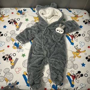 Bunny hoodie sweatsuit brand new size 3-6 months